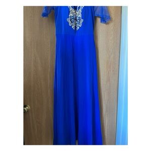 Elegant Blue Maxi Dress with Embellished Detail